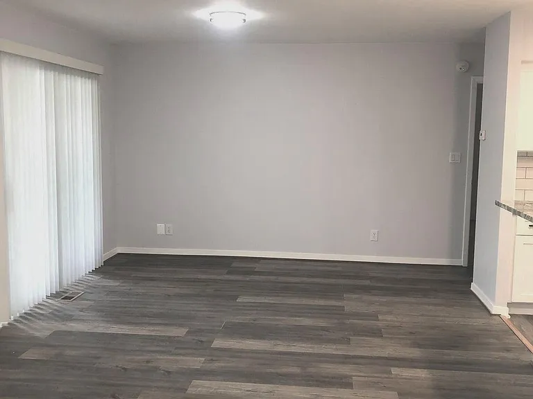 29 Stonehenge Cir #1 — Photo 6