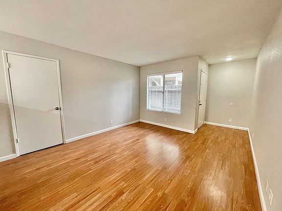 3rd image of 1712 S St APT 6