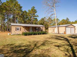 5627 Yellow Bluff Rd, Blackshear, GA 31516
