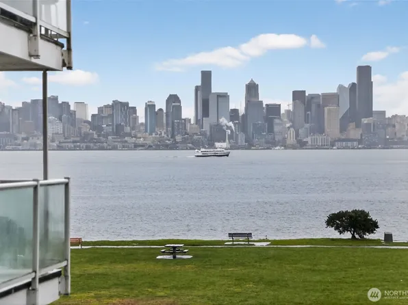 1101 Harbor Avenue SW #2D, Seattle, WA 98116