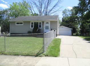 2401 Huron Ter, Waukegan, IL 60087