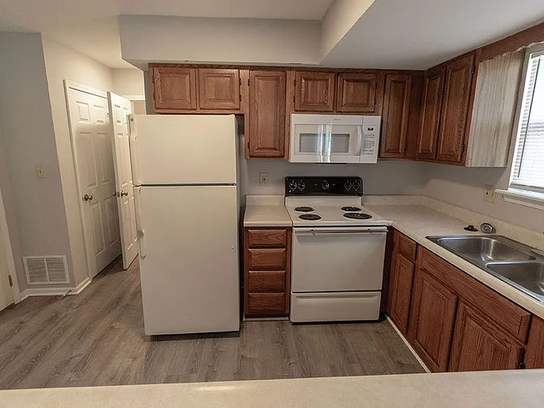 3705 Hermitage Rd — Photo 9