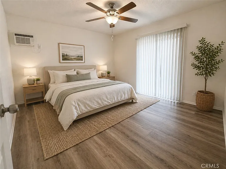685 E Vista Chino #9 — Photo 3