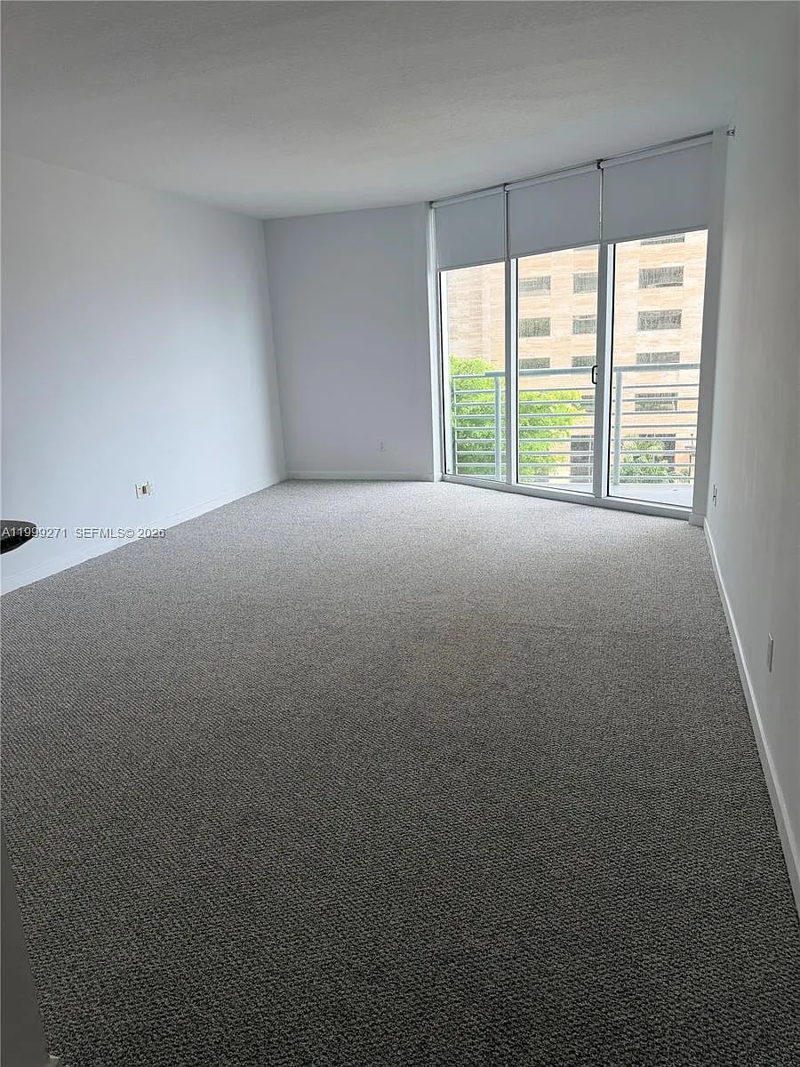 Building Photo - 335 Biscayne Blvd #1004