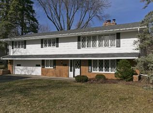 8508 Hopewood Ln N, Minneapolis, MN 55427