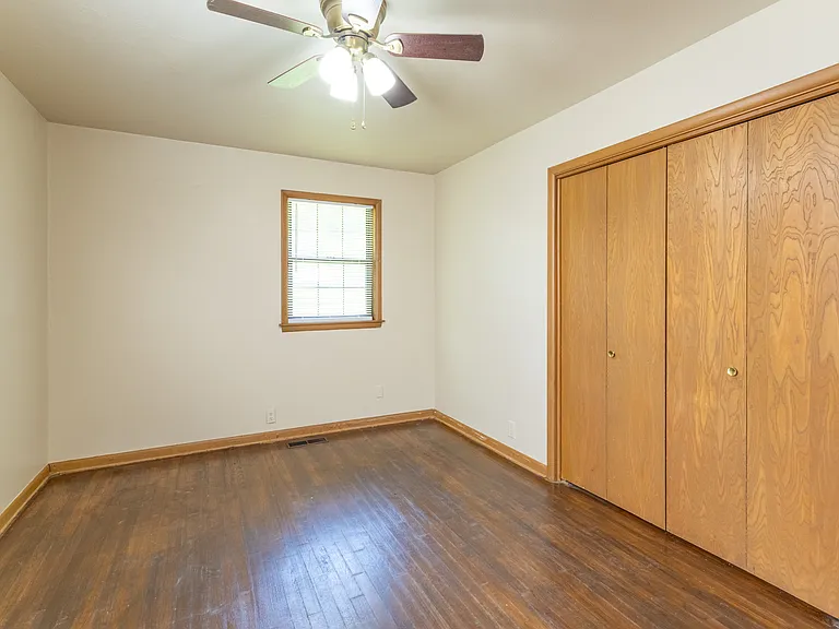 721 W Lakeshore Dr — Photo 26