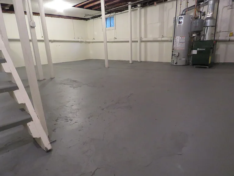 Spacious Basement with Laundry