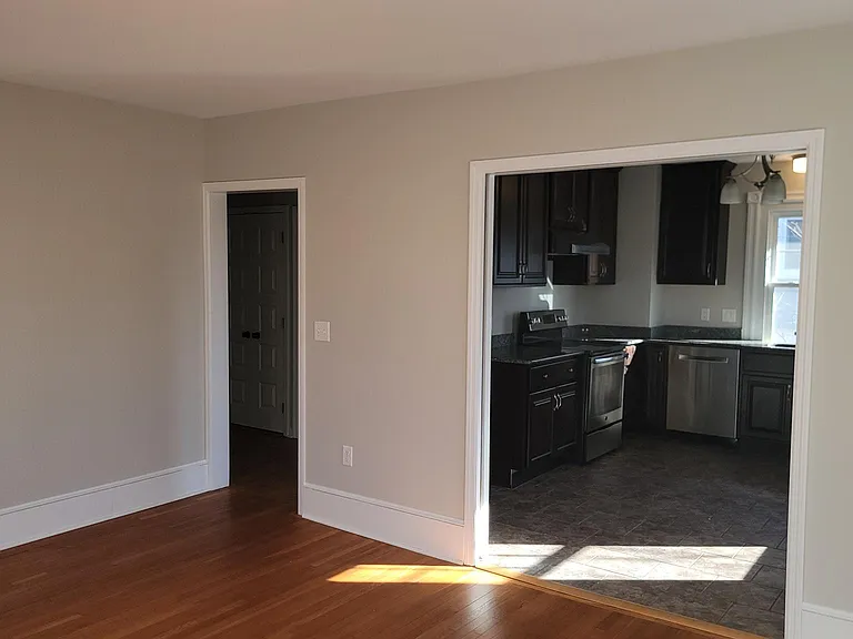113 Grayling Ave #2 — Photo 8