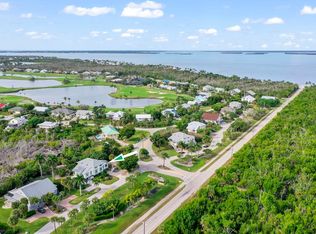 984 Greenwood Ct S, Sanibel, FL 33957