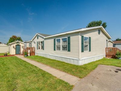 8285 Feather Holw, Fenton, MI, 48430