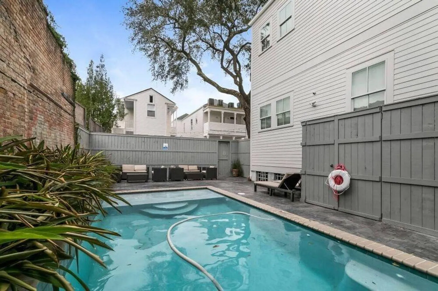 3 bed, 3.0 bath, 1496 sqft, $8,382 — Photo 4