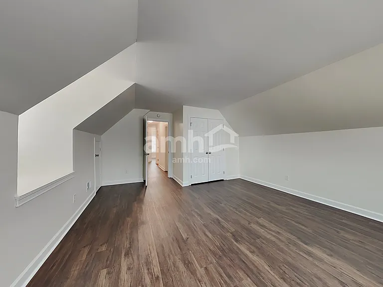 135 Lonetree Dr — Photo 12