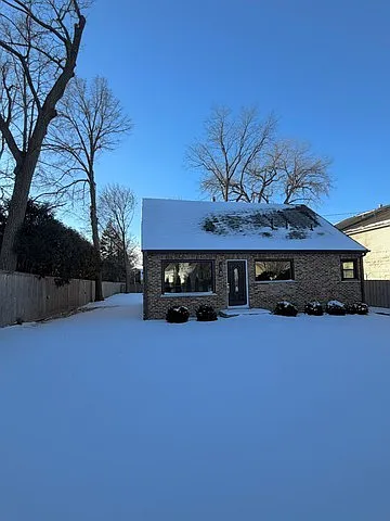 830 Deerfield Rd Photo 1