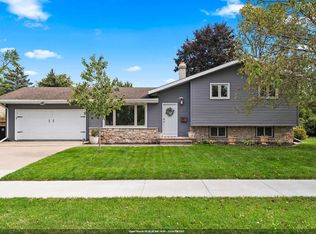 654 Cedar St, Neenah, WI 54956