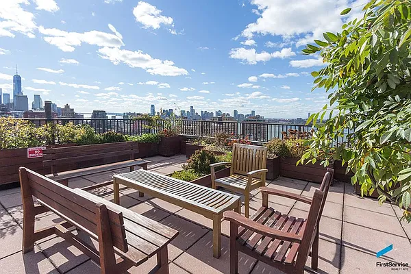 Sold by FirstService Realty (legacy) | media 17