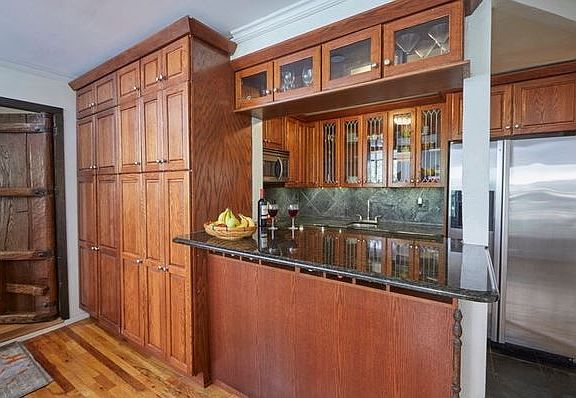 2nd image of 4 W 109th St #2DE