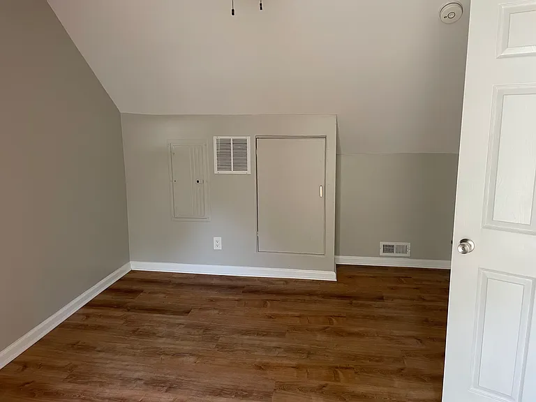 220 N Locust St — Photo 5
