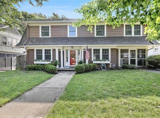 6423 Summit St, Kansas City, MO 64113