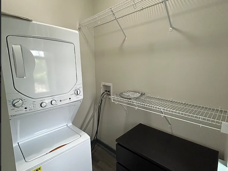36 E Utica St #1-D — Photo 6