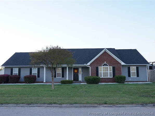 120 Sourwood Dr, Raeford, NC 28376