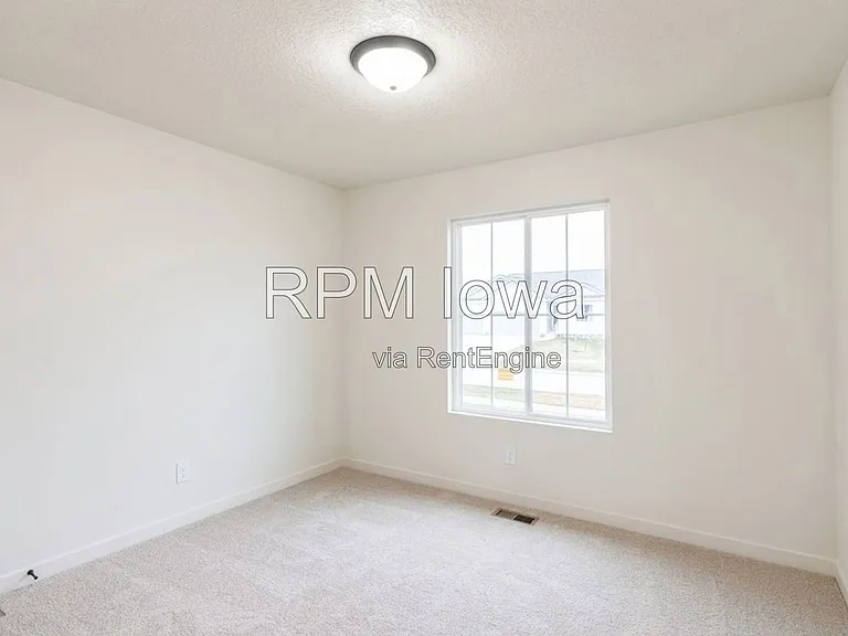 2830 20th St SW — Photo 11