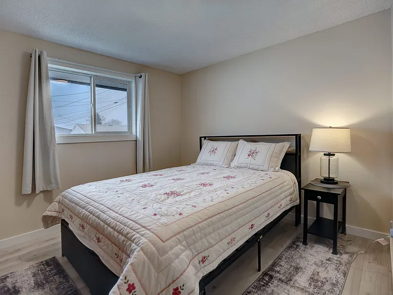 1206 E Heroy Ave — Photo 10