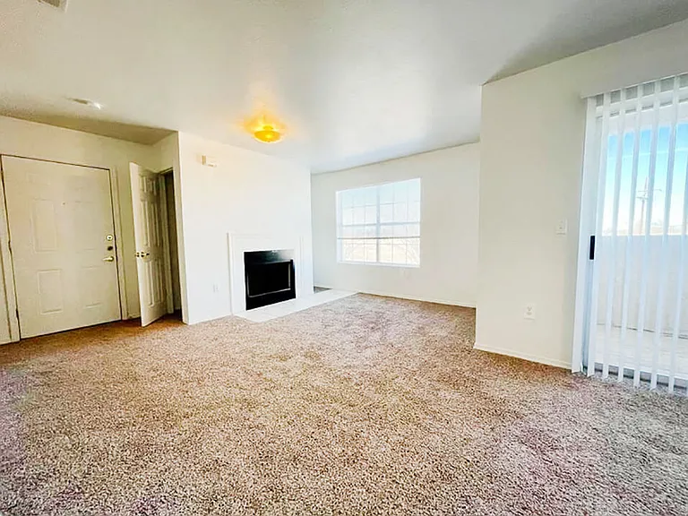 Apache Trace Apartments — Photo 21