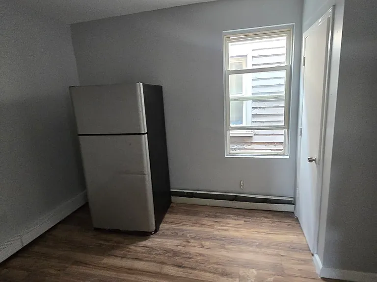 133 Elizabeth Ave #3 — Photo 11
