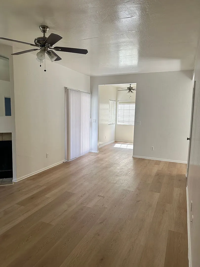 Building Photo - 930 N Mesa Dr #1089
