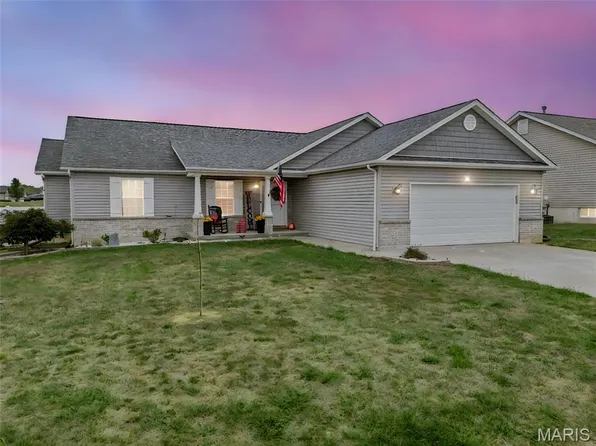 240 Meadow Crest Dr, Troy, MO 63379