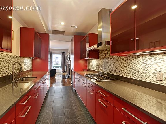 2nd image of 11 W 73rd St APT 3