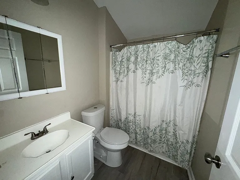 107 S Inman Ave — Photo 9