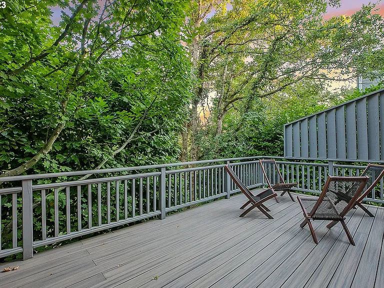 2227 Matterhorn Ct — Photo 29