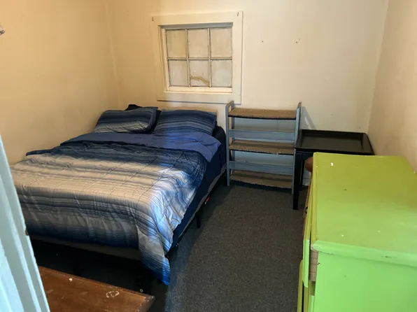 106 S 4th St, Rock River, WY 82083
