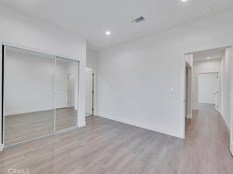 6744 Radford Ave — Photo 21