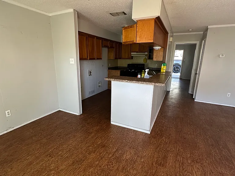 3622 Crestbrook Ct #3 — Photo 4