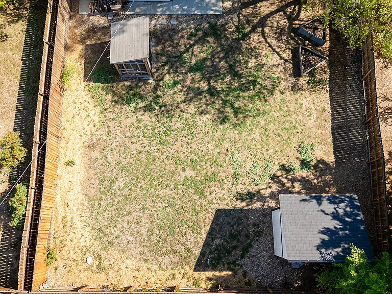 4001 E Cornell Ave — Photo 32