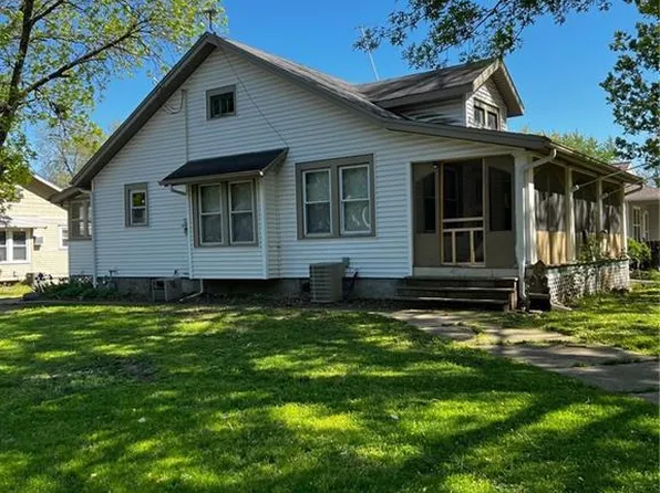 903 S Willow St, Ottawa, KS 66067