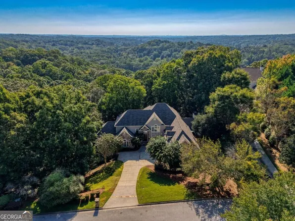 8370 Sentinae Chase Dr, Roswell, GA 30076