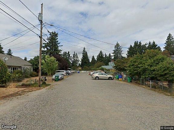 Exterior Neighborhood (street photo)