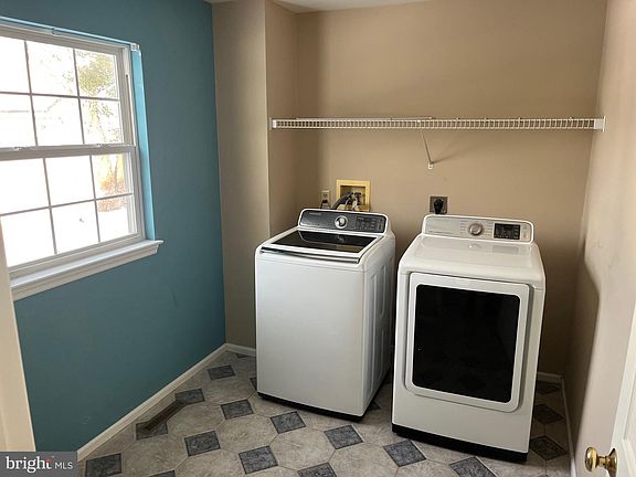 5th image of 2400 John Henry Dr