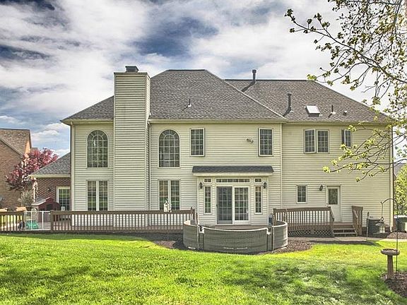 4th image of 315 Ashbury Ln