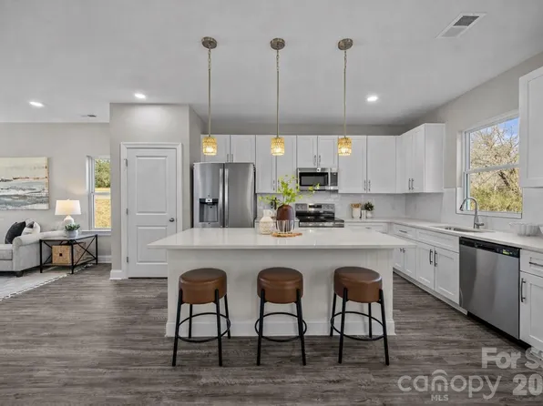 1813 Shuford Rd, Lincolnton, NC 28092