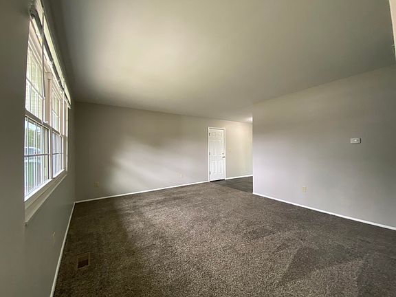 2nd image of 1714 Fair Oaks Dr