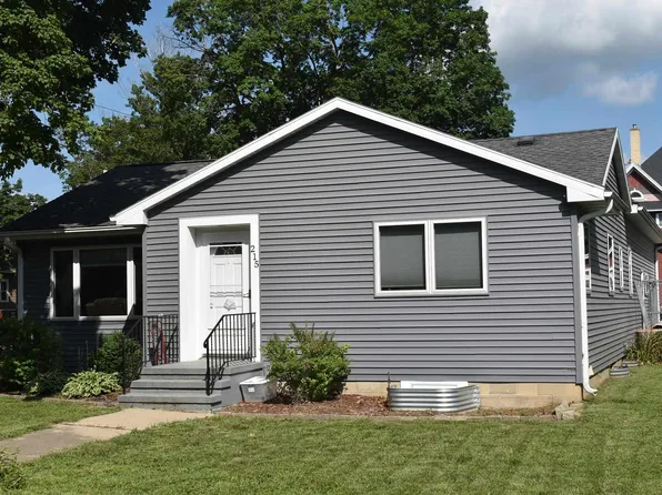 215 N Mitchell St, Saint Ansgar, IA 50472