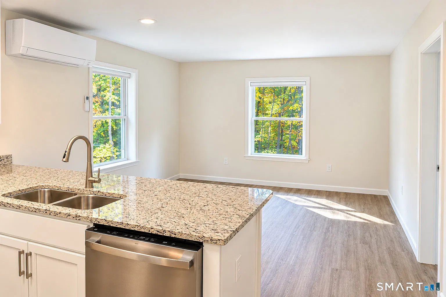 2 bed, 1.0 bath, 780 sqft, $3,250 — Photo 4