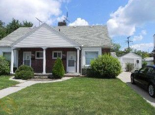 21813 Moross Rd, Grosse Pointe, MI 48236