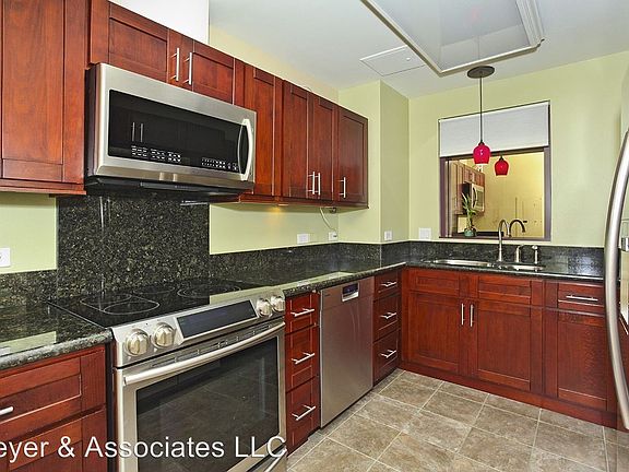 3rd image of 725 Kapiolani Blvd APT 614