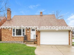 840 Bates Rd, Rocky River, OH 44116