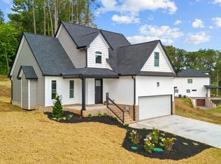 340 Battlefield Dr, Dandridge, TN 37725